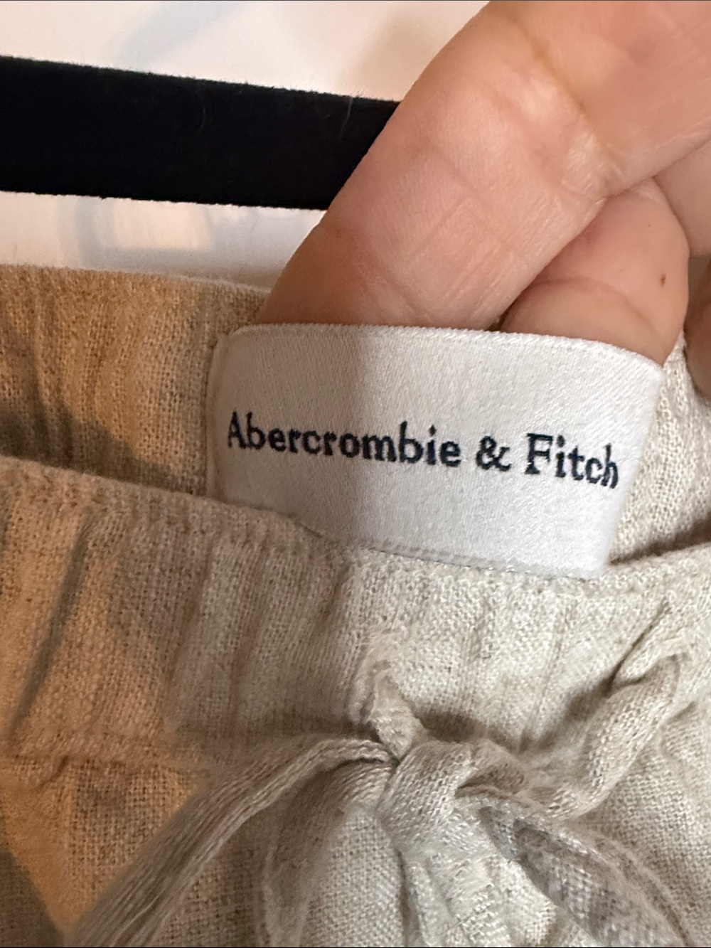 Abercrombie & Fitch Natural Beige Linen-Blend Drawstring Bermudas - Picture 4 of 7